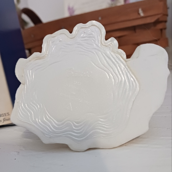 Hallmark Barbie Collector Series Ornament 2003 Edition - Picture 8 of 8